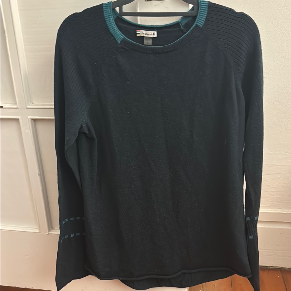 Black and Teal Long Sleeve Sweater